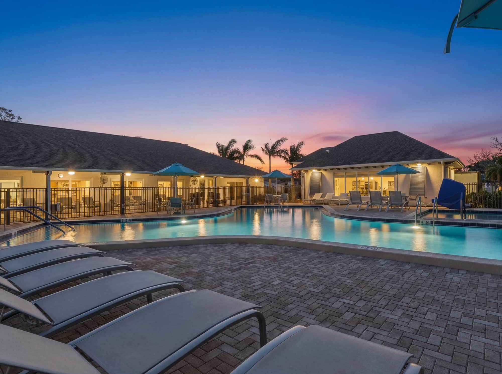 100 Shoreline Amenities 2 twilight