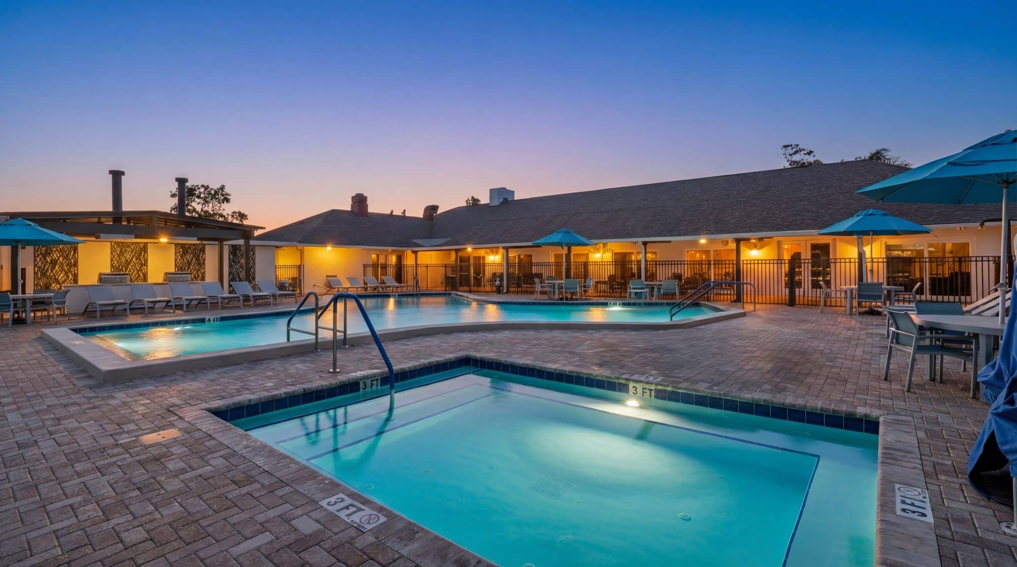 171 1 Shoreline Amenities 6 twilight